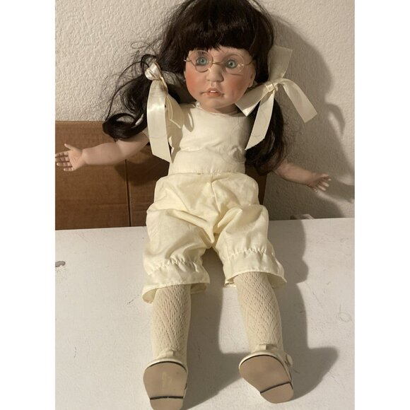 Vintage Lee Middleton Doll Girl w/Glasses 20” - Picture 1 of 9